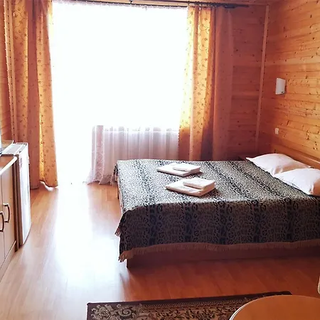 Otel Karpatski Zori *